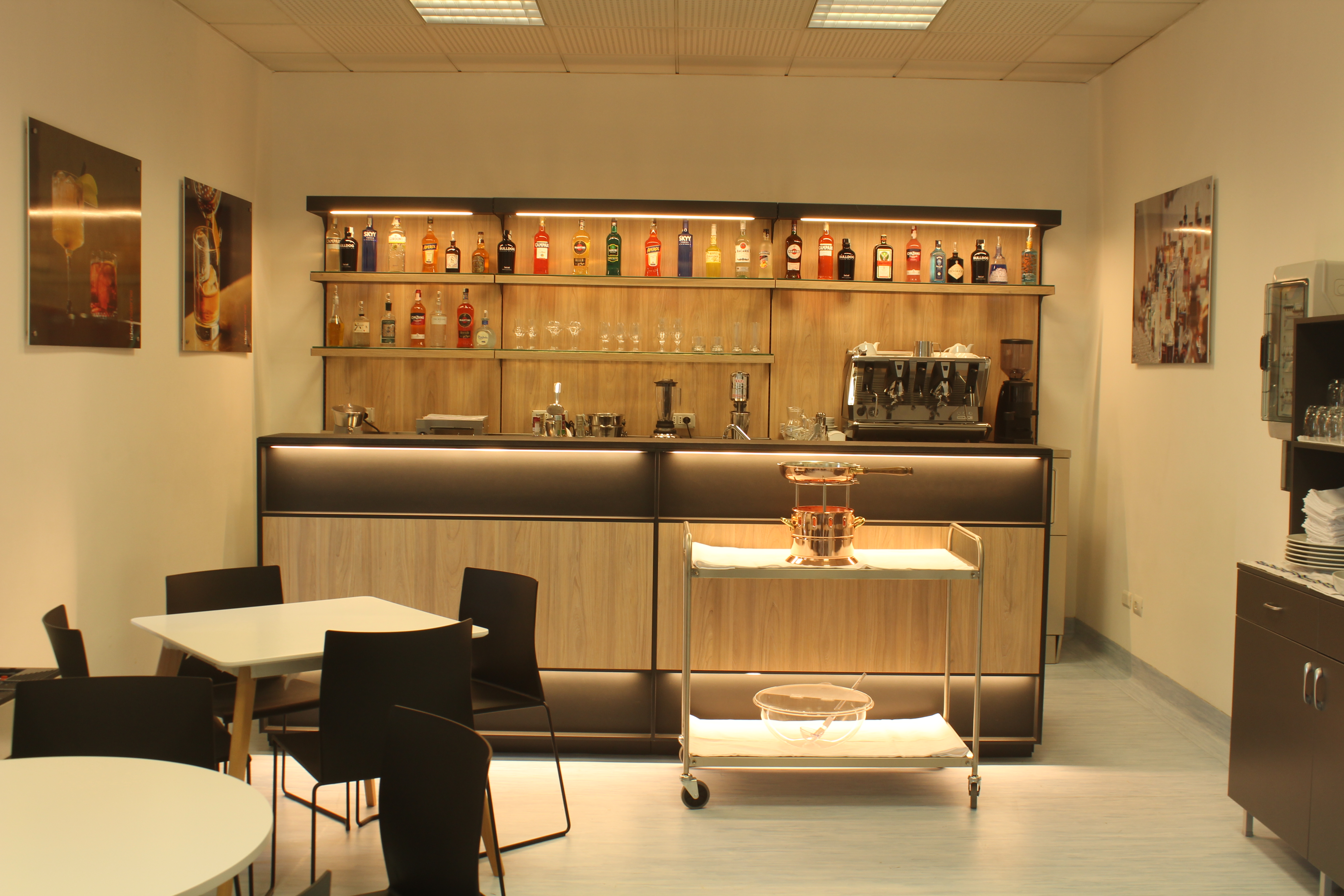 Bartender e addetto ai servizi di sala (in presenza) - gratuito